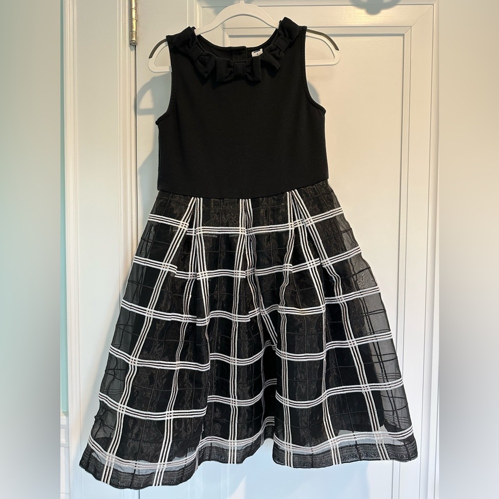 Black dress from Jamie and Jack in a size 8.